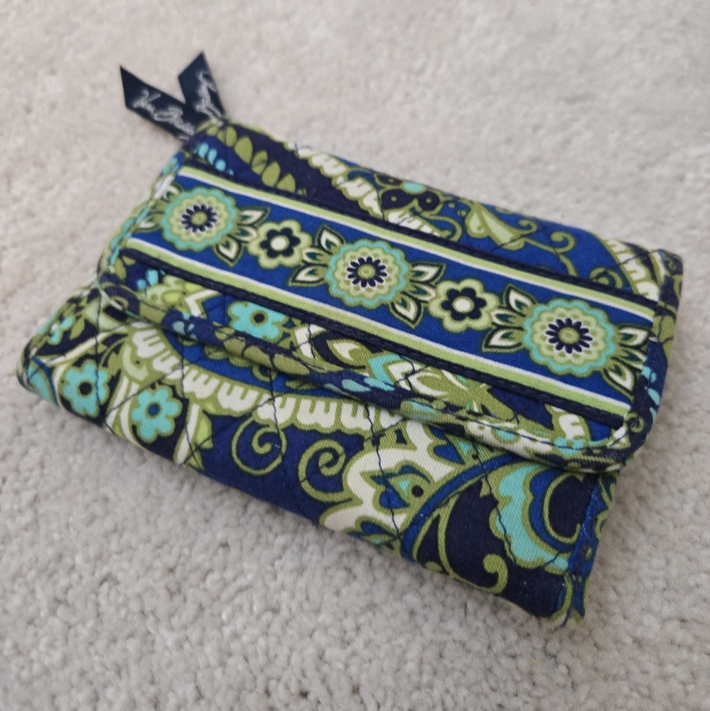 Vera Bradley Rhythm & Blues Trifold Wallet Retired 2011 Print Snap Closure